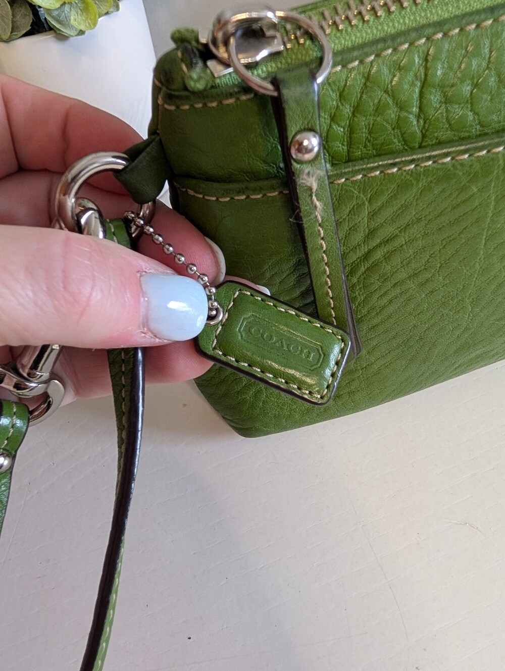 Coach Vintage Green Pebbled Leather Wristlet Clutch - EUC! - Picture 7 of 10